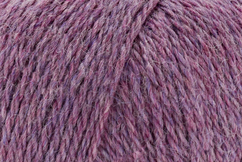 Universal Yarn Fawning