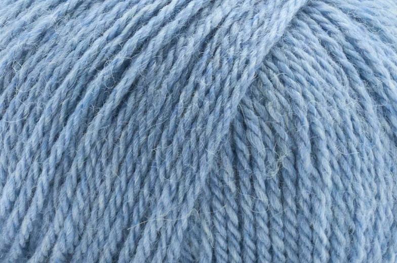 Universal Yarn Fawning