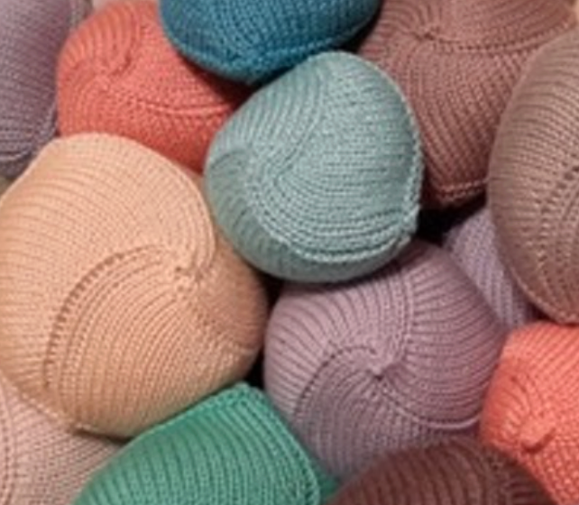 apple-yarns-knitted-knockers-class