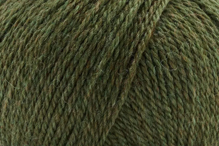 Universal Yarn Fawning